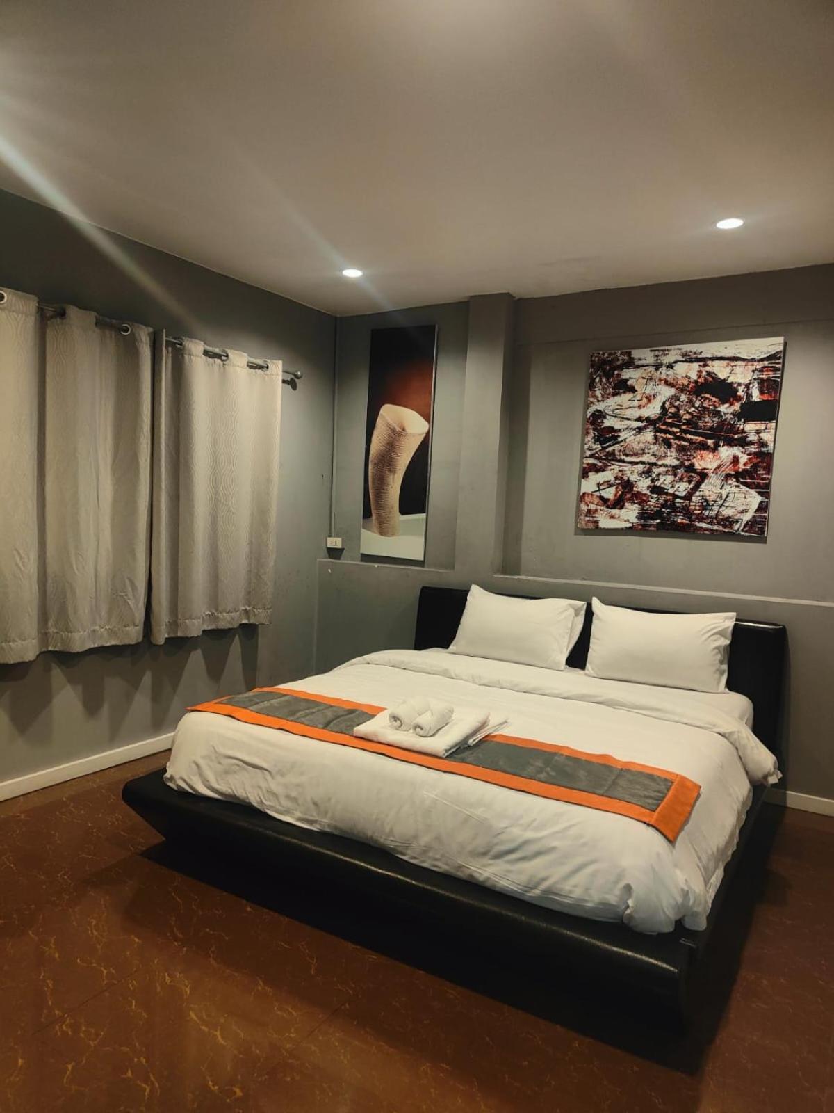 Del Mar Rooms Pattaya Eksteriør bilde
